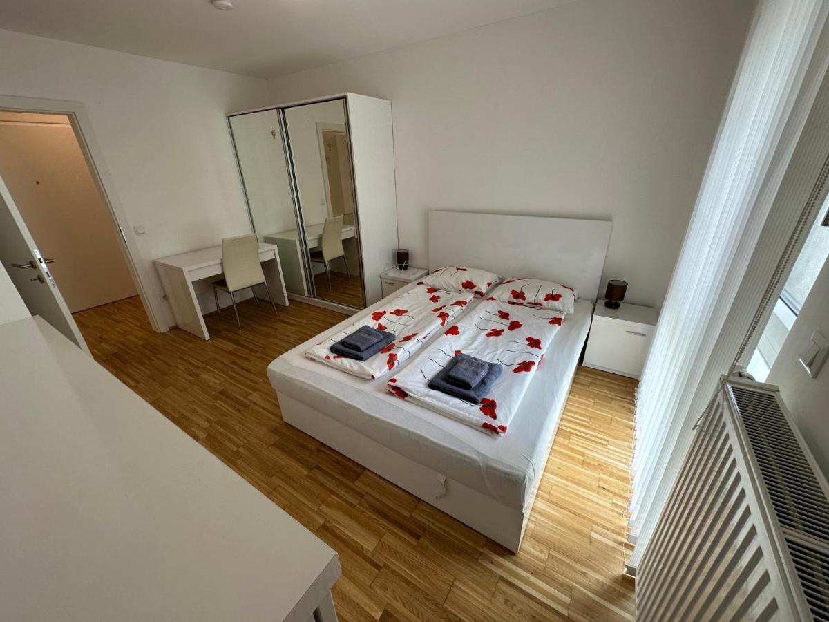 Hauptbahnhof Ferienwohnung Am Park Bécs Kültér fotó
