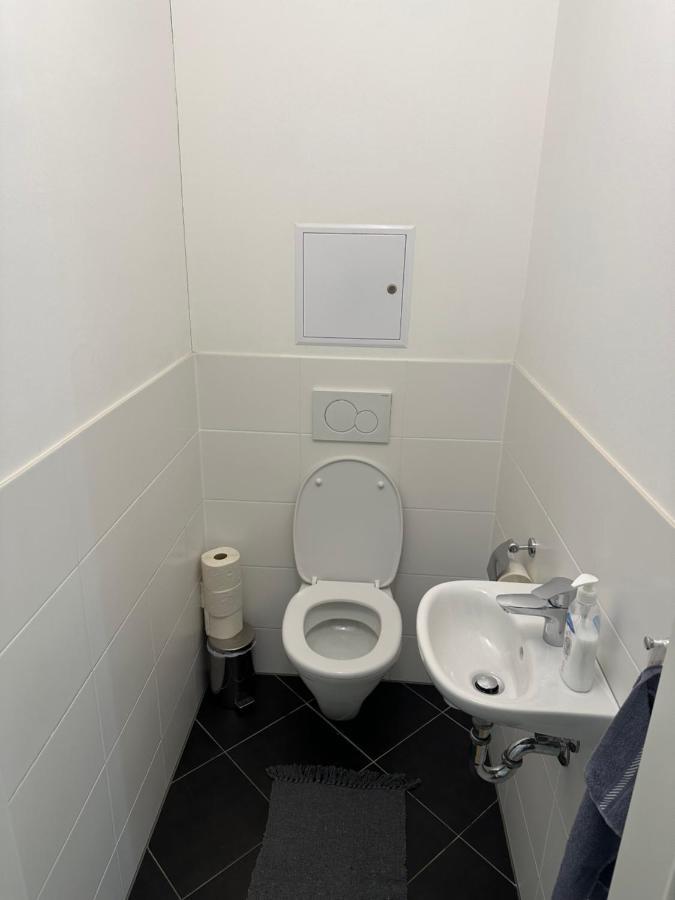 Hauptbahnhof Ferienwohnung Am Park Bécs Kültér fotó